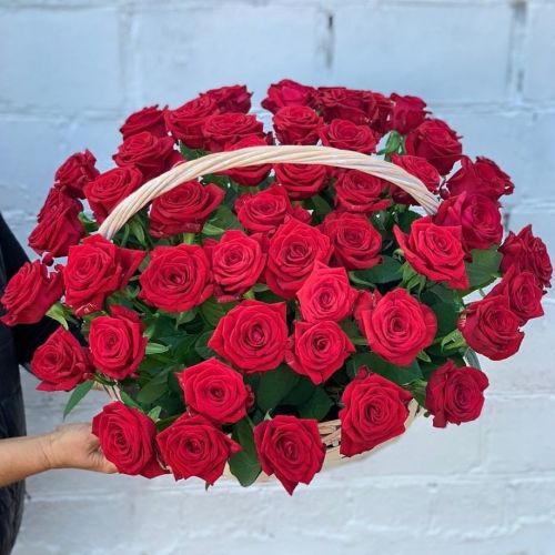 Корзина 51 красная роза - купить с доставкой в интернет-магазине | Флорист Экспресс по Буинску